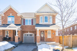 Read more about the article 34 Dredge Court, Milton