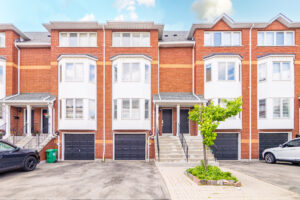 Read more about the article 12-43 Agnes Street, Mississauga