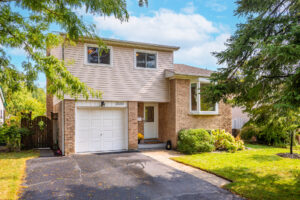 Read more about the article 3330 Kings Masting Crescent, Mississauga