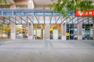 Read more about the article 921 Bay Street, Toronto