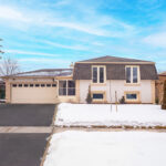 Read more about the article 305 Pinegrove Road, Oakville